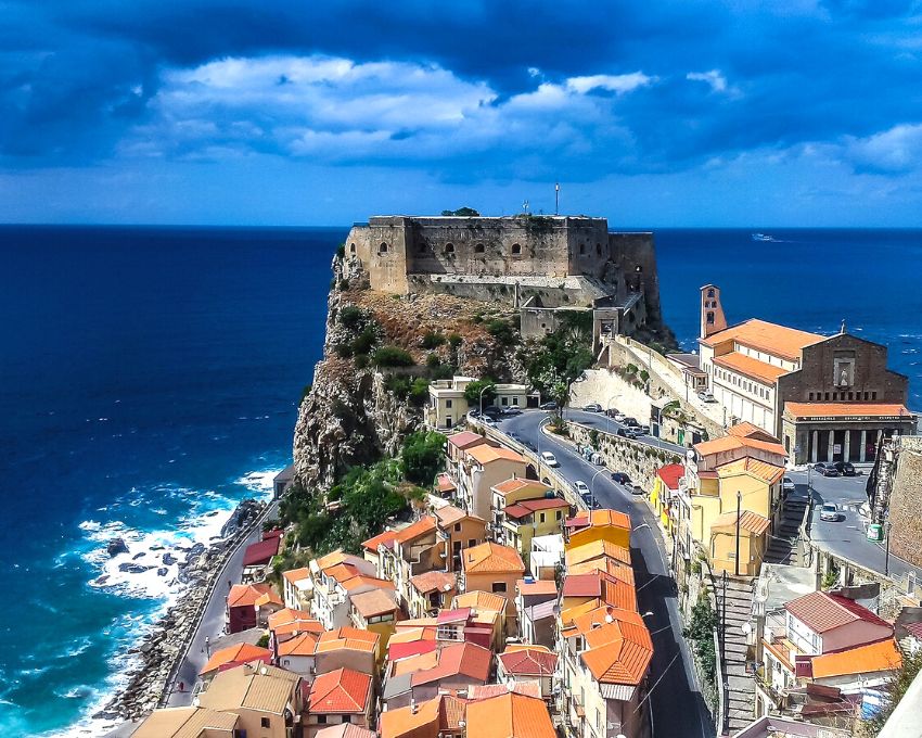 Scilla: un gioiello sul mare dello Stretto di Messina 