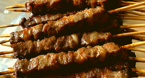 Gli Arrosticini Abruzzesi: i Rustell