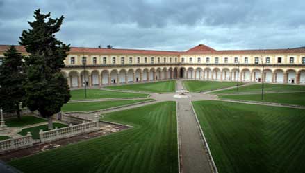 Certosa di Padula: il chiostro grande.