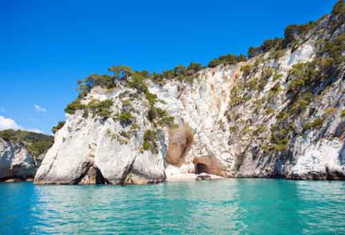 Scogliere del Parco Nazionale del Gargano.