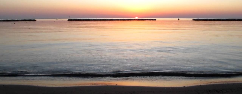 Cesenatico: Dalle Spiagge Blu ai Parchi Verdi Rigeneranti